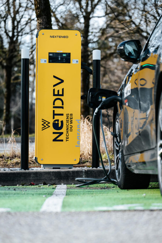 Bornes de recharges pour véhicules électriques Netdev